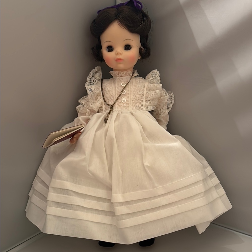 Madame Alexander Emily Dickinson Doll 1587